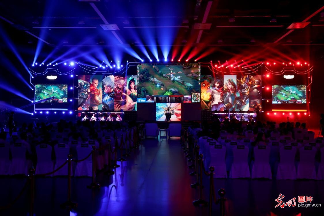 的合作和战 的合作和战